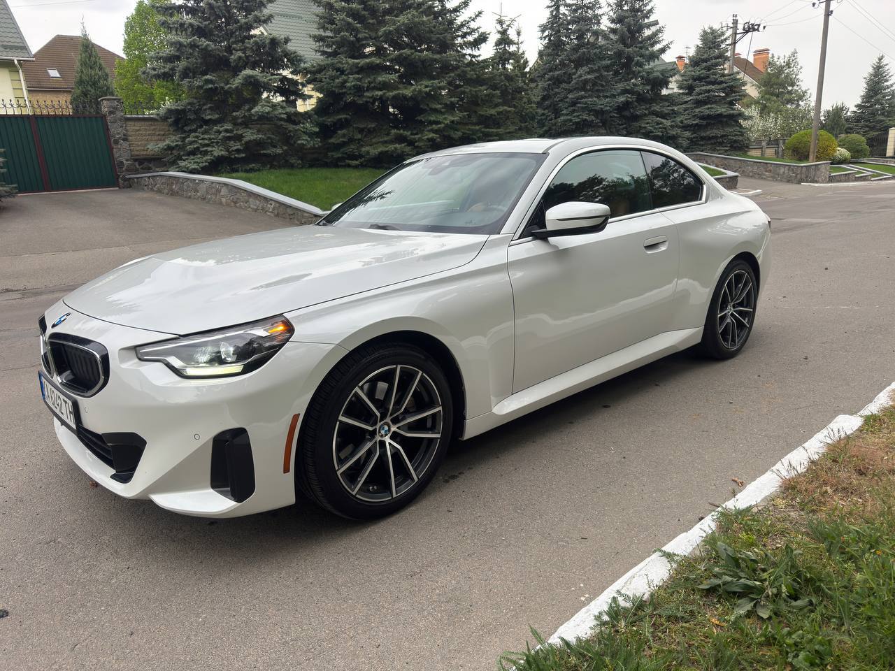 BMW 230i — фото 1