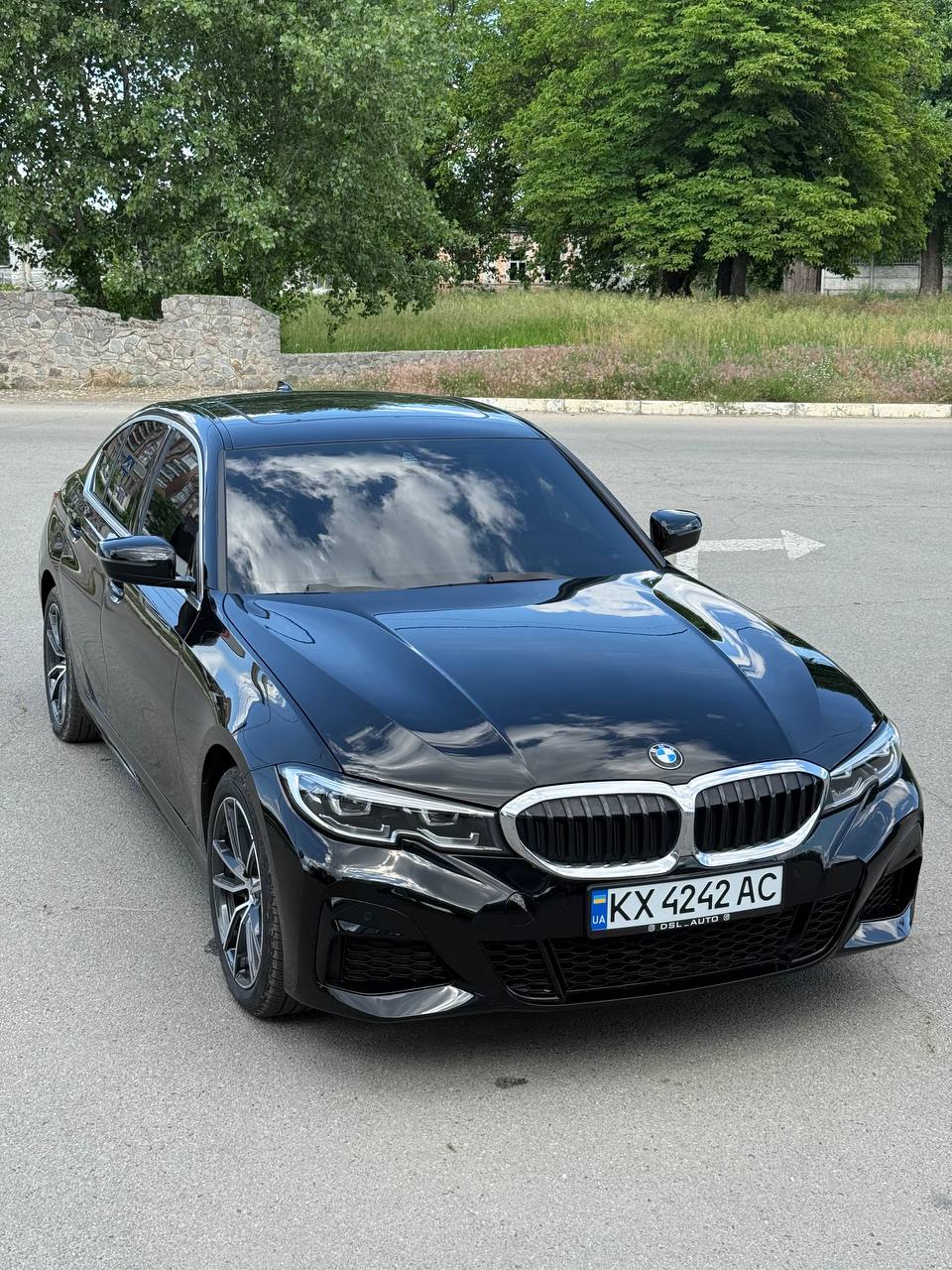 BMW 330i — фото 1