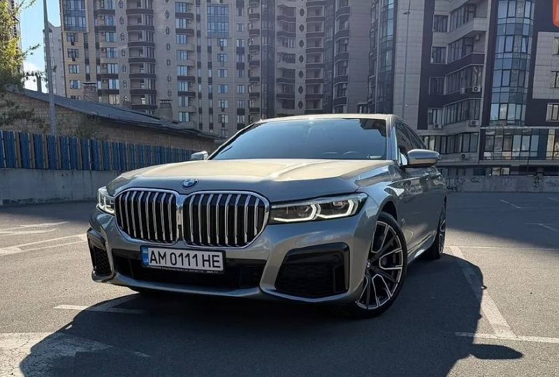 BMW 740Li — фото 1