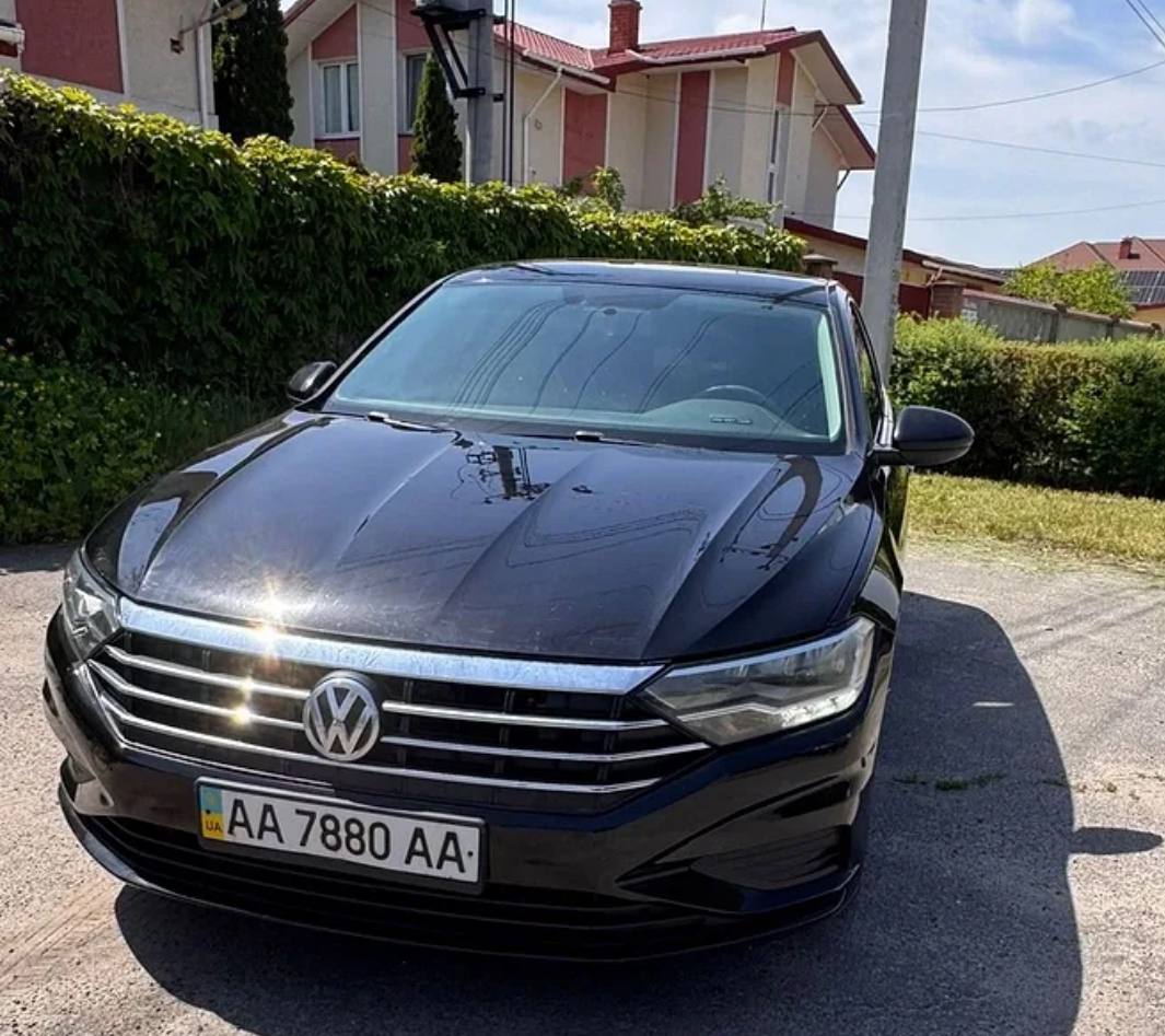 Volkswagen Jetta — фото 1
