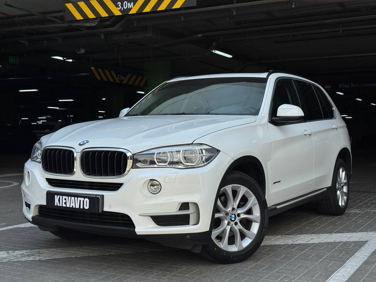 BMW X5 — фото 1
