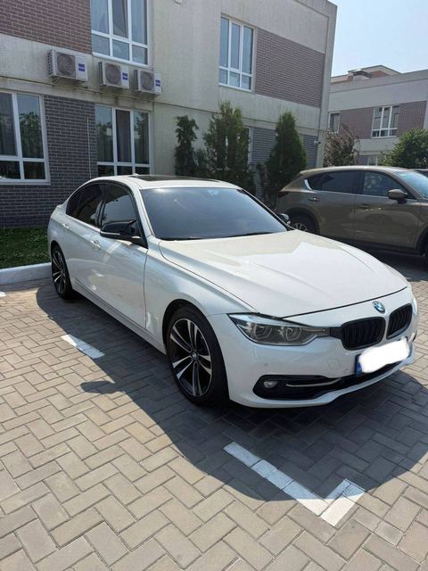 BMW 330