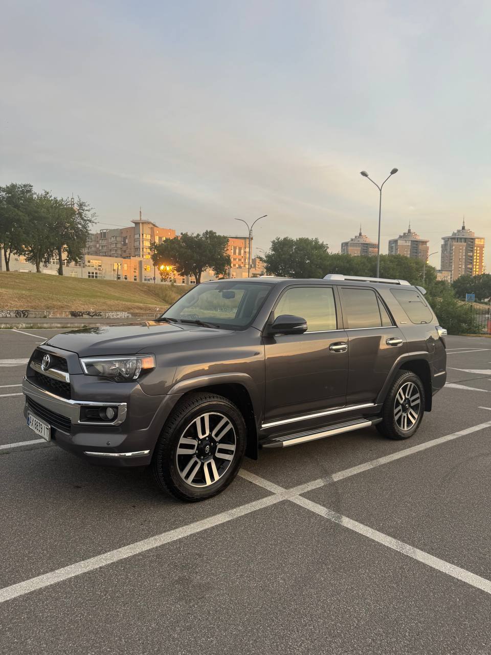 Toyota 4Runner — фото 1