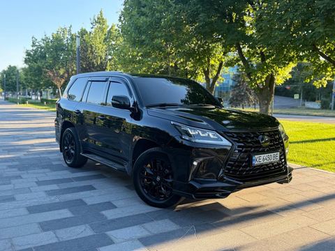 Lexus LX