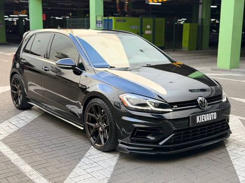 Volkswagen Golf R