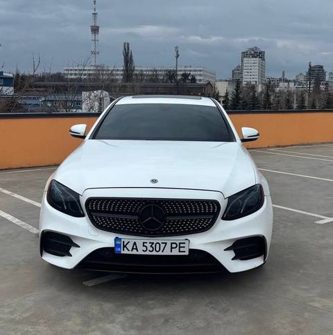 Mercedes-Benz E300