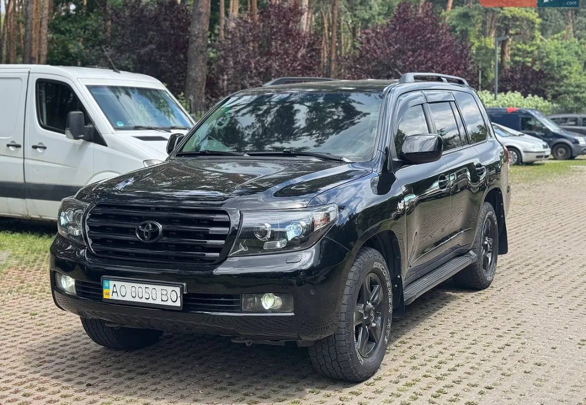 Toyota Land Cruiser 200