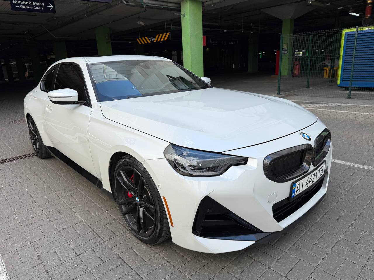 BMW 230i — фото 1