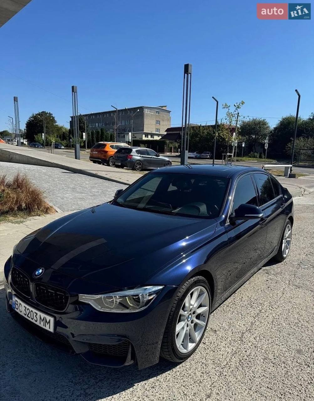 BMW 328i — фото 1