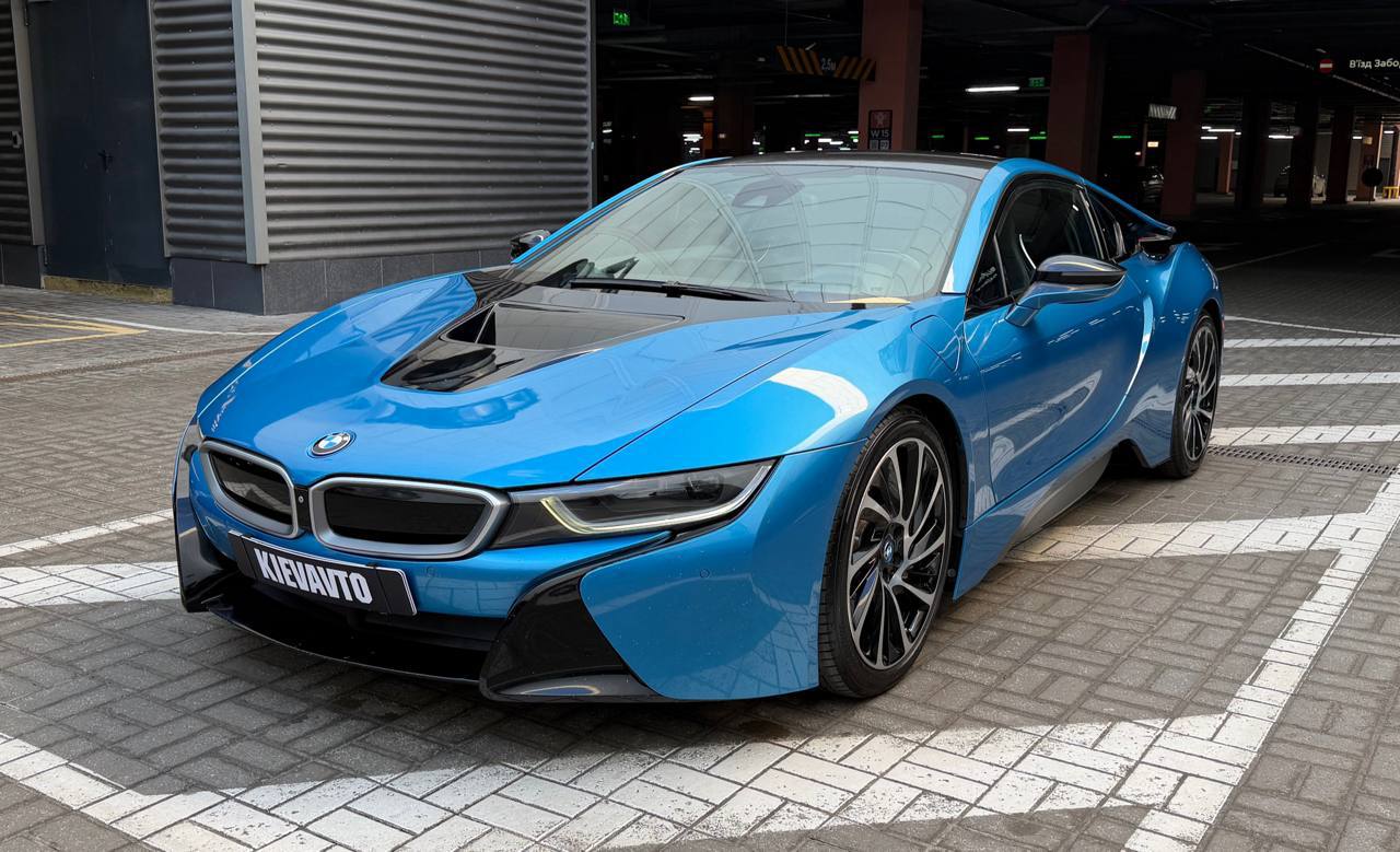 BMW i8 — фото 1
