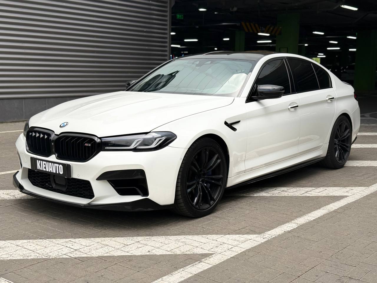 BMW M5 — фото 1
