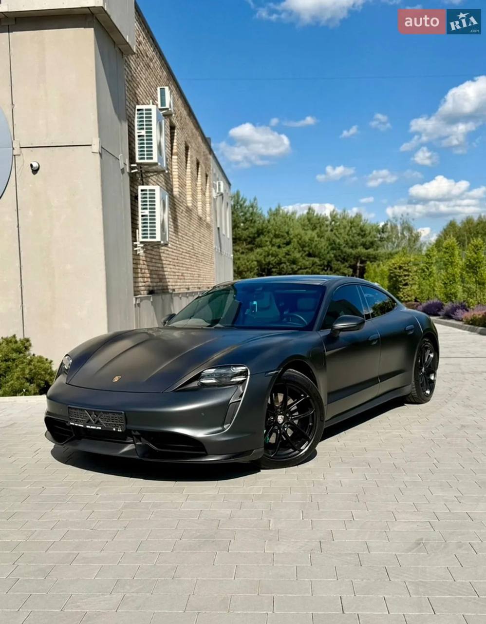 Porsche Taycan 4S — фото 1