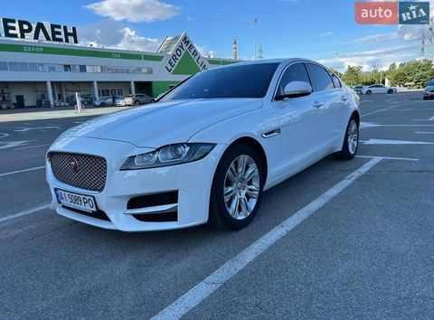 Jaguar XF