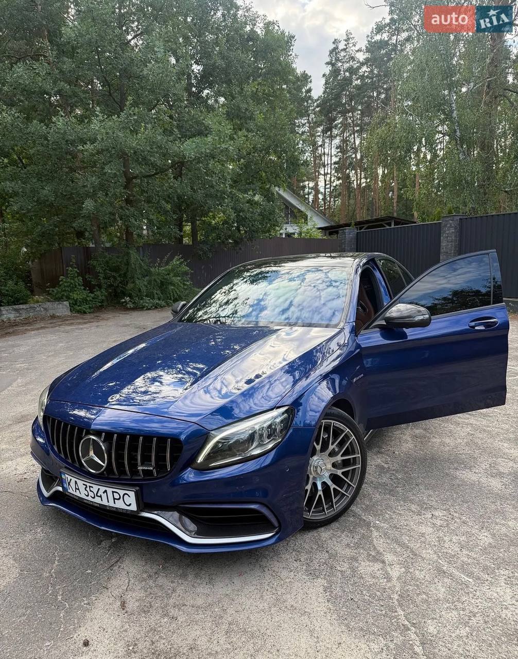 Mercedes-Benz C63 — фото 1