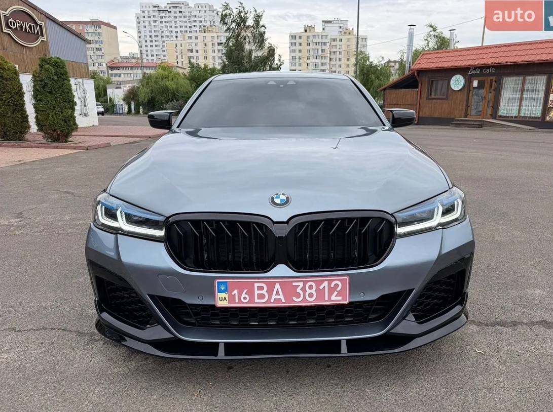 BMW 540i — фото 1