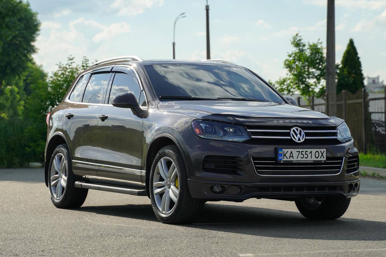 Volkswagen Touareg — фото 1