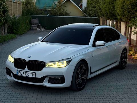 BMW 740i