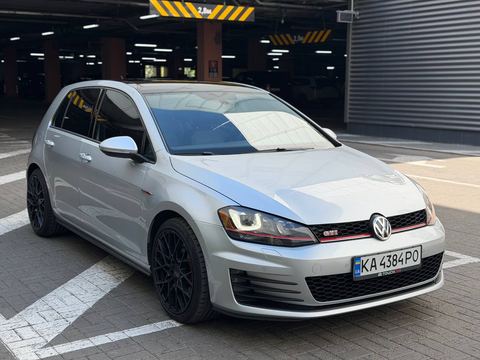 Volkswagen Golf GTI
