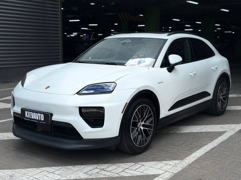 Porsche Macan Electric
