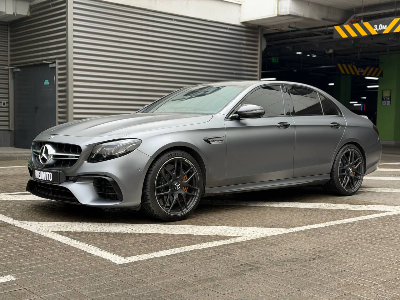 Mercedes-Benz E63s — фото 1