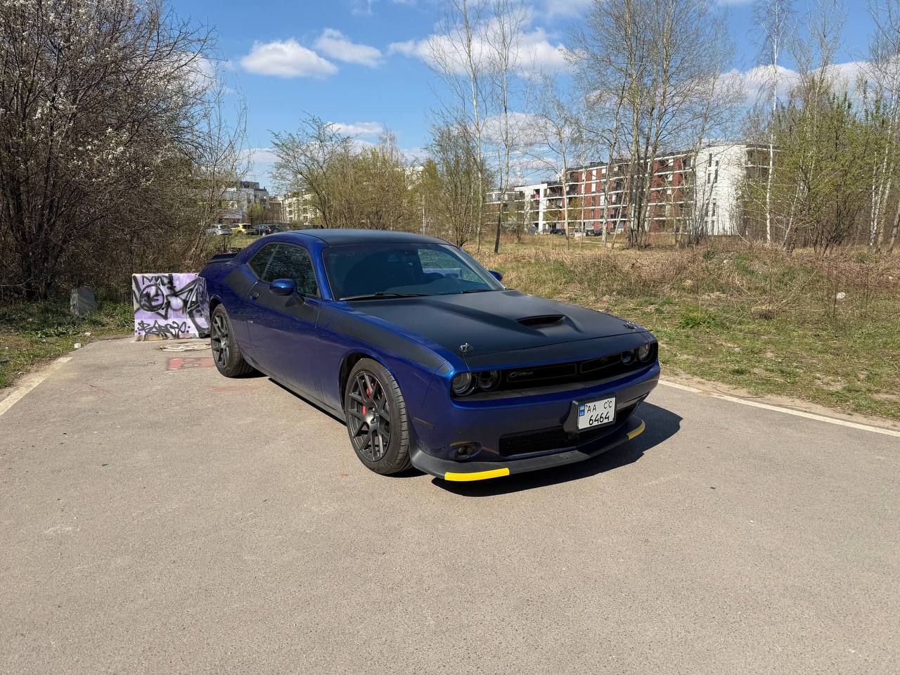 Dodge Challenger — фото 1