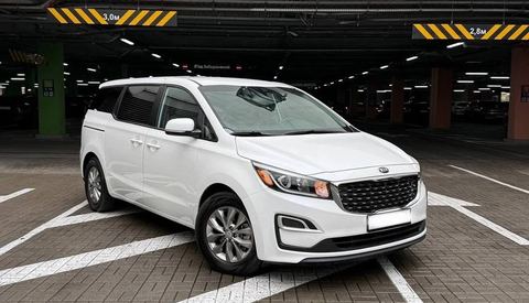Kia Sedona — фото 1