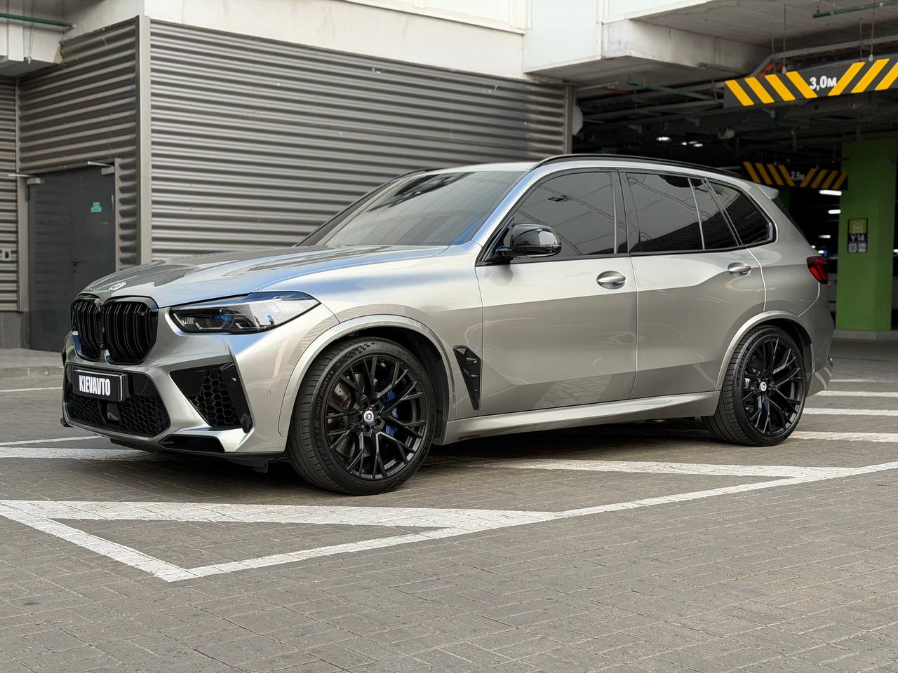 BMW X5M — фото 1