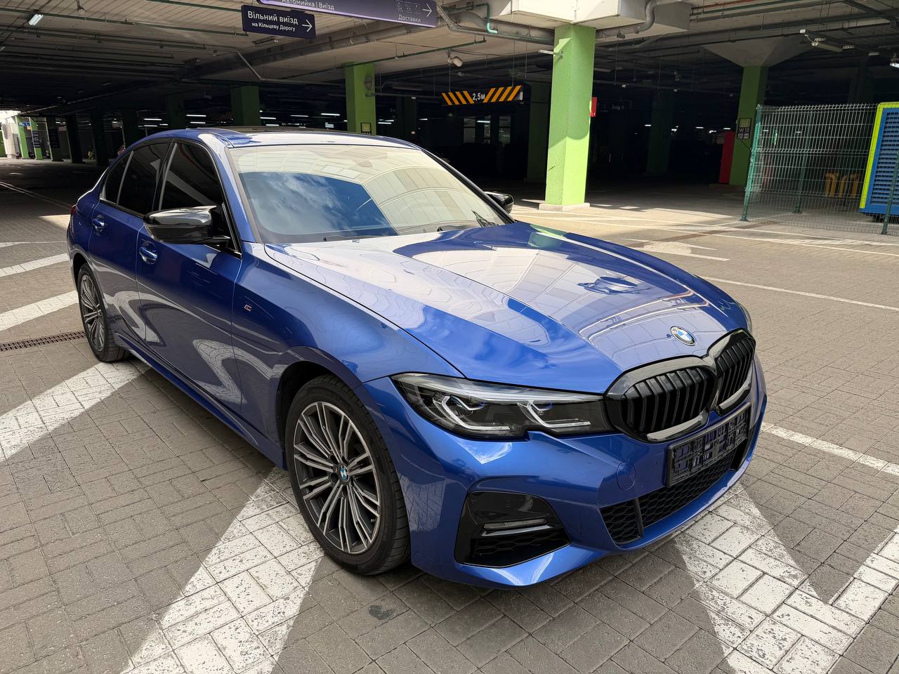 BMW 320D Xdrive — фото 1