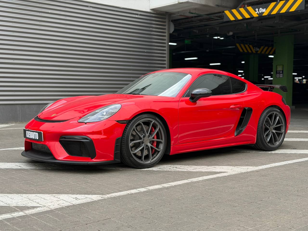 Porsche 718 Cayman GT4 — фото 1