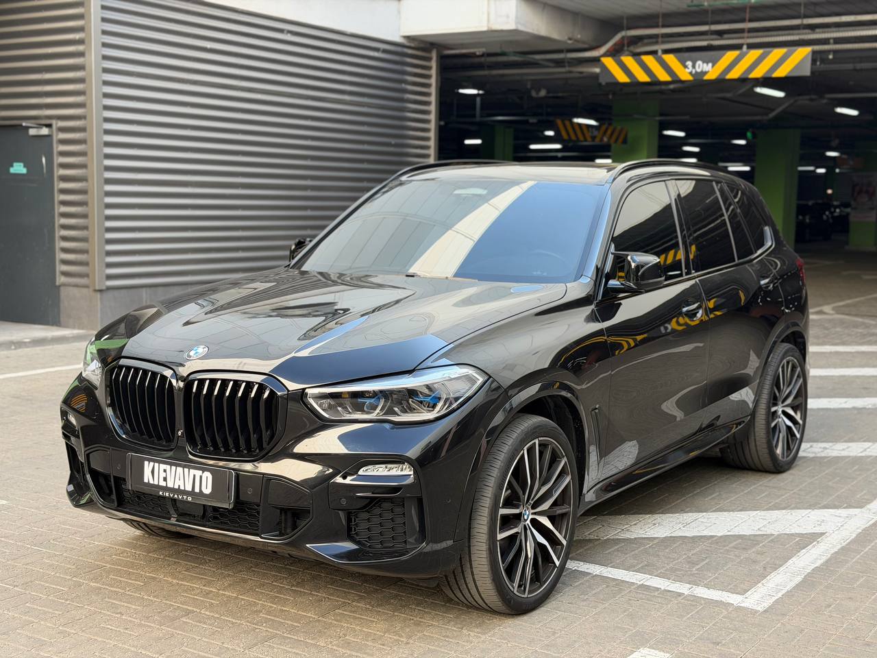 BMW X5 — фото 1