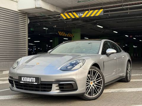 Porsche Panamera 4S