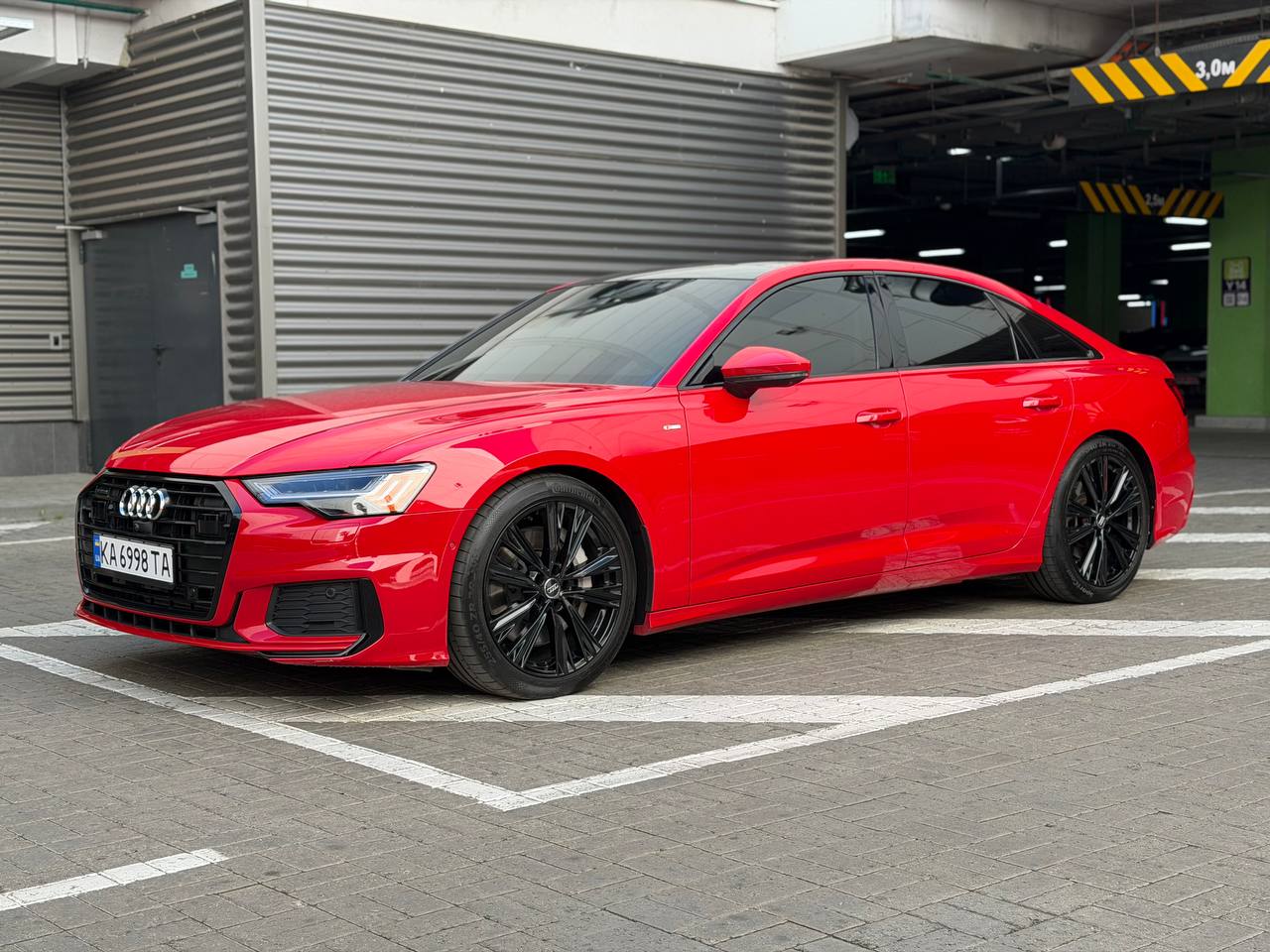 Audi A6 — фото 1