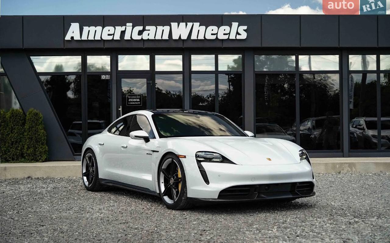 Porsche Taycan Turbo S — фото 1