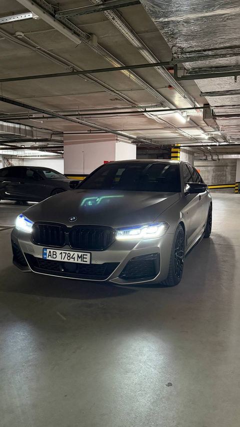 BMW M550i
