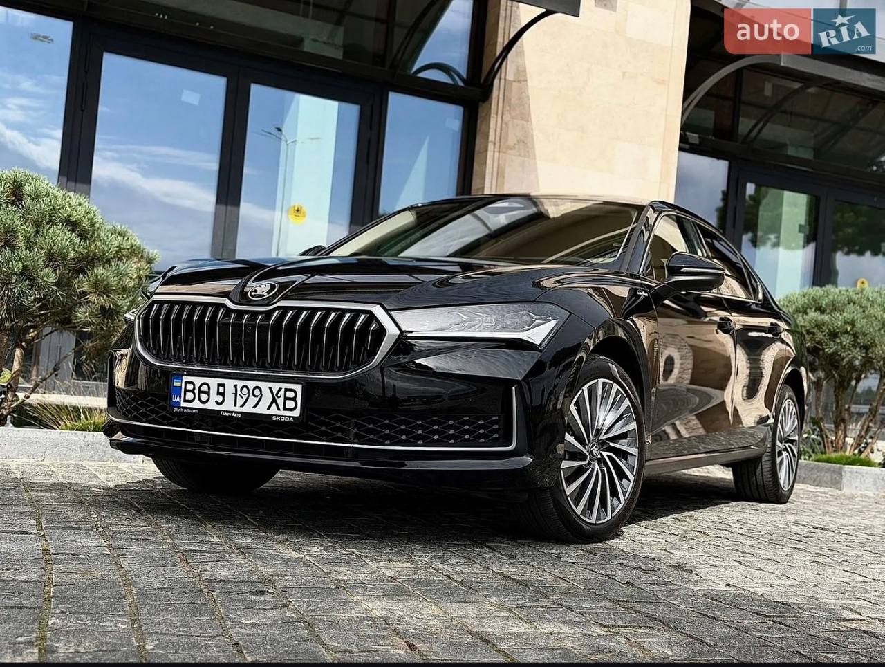 Škoda Superb — фото 1