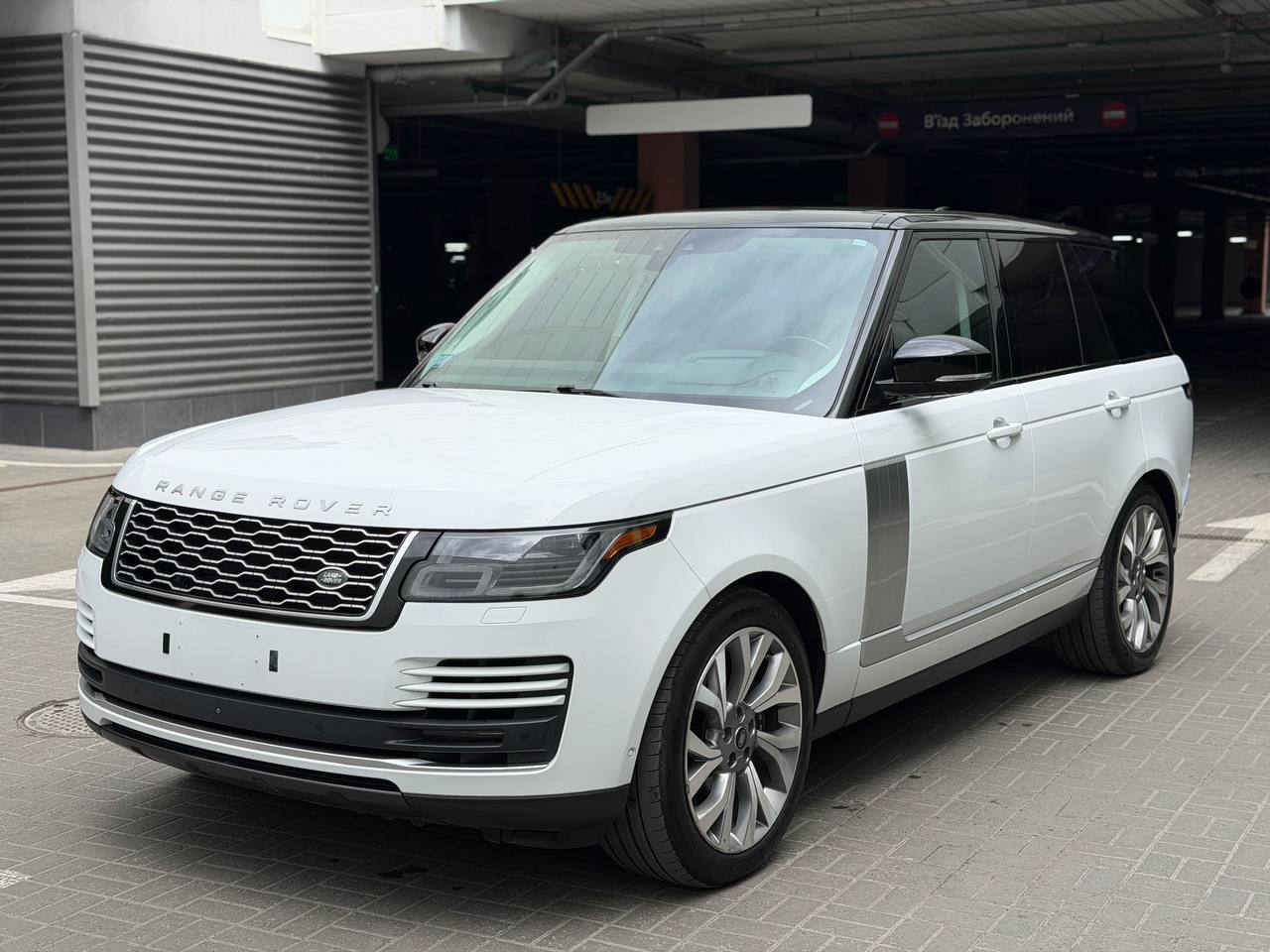 Land Rover Range Rover — фото 1