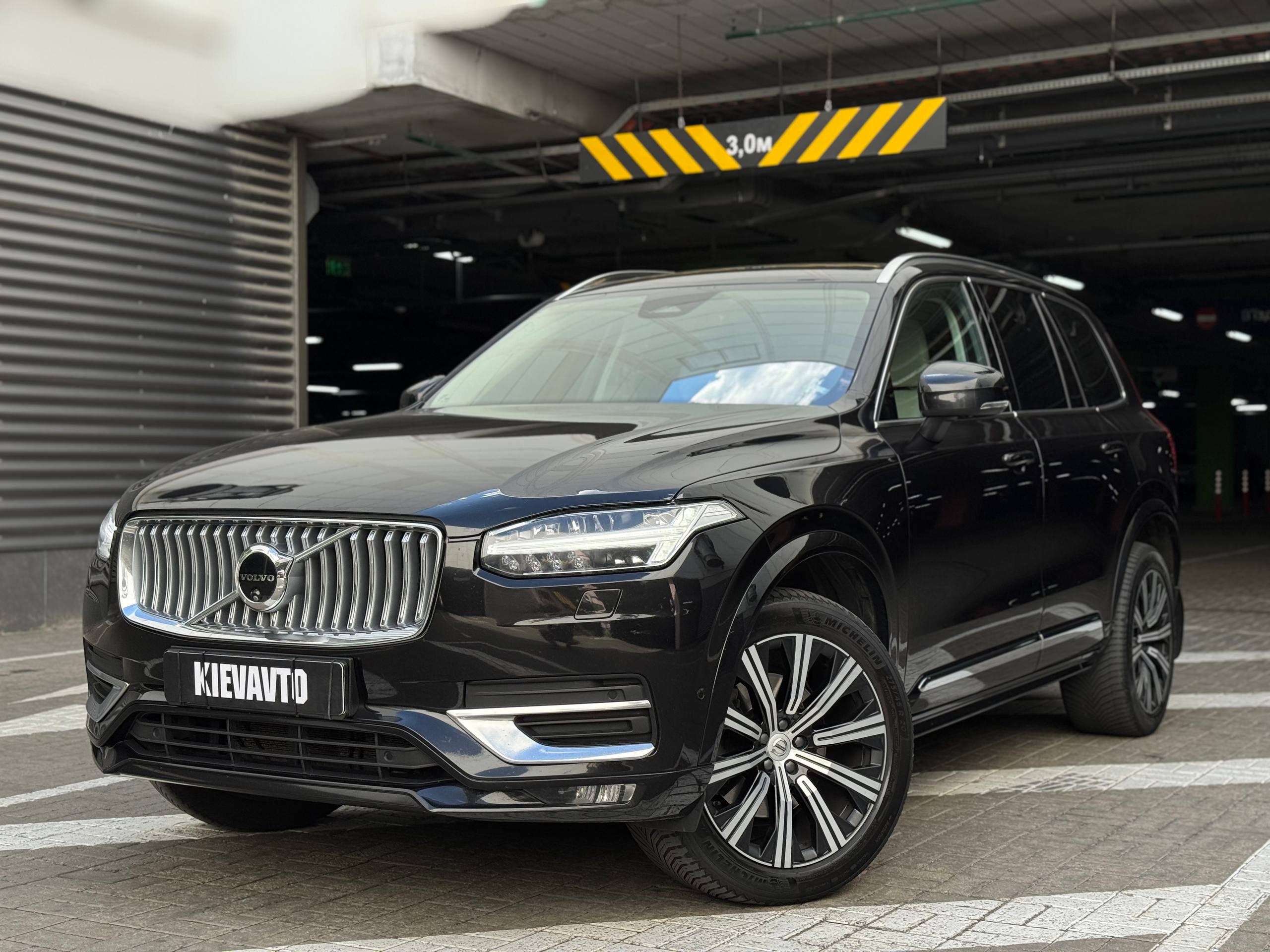Volvo XC90 — фото 1