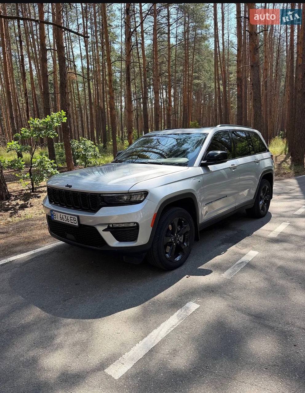Jeep Grand Cherokee — фото 1