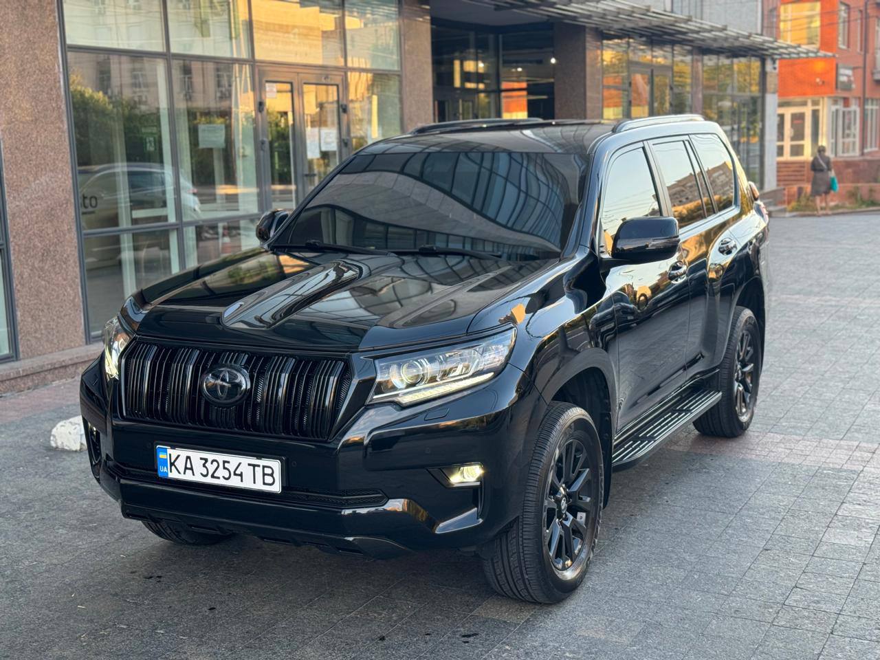 Toyota Land Cruiser Prado 150 — фото 1