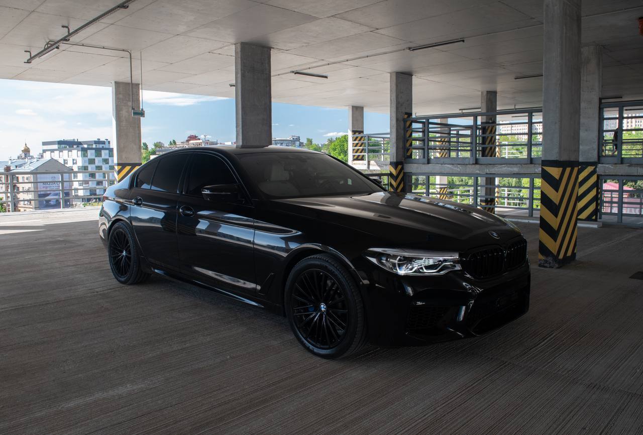 BMW 530i — фото 1