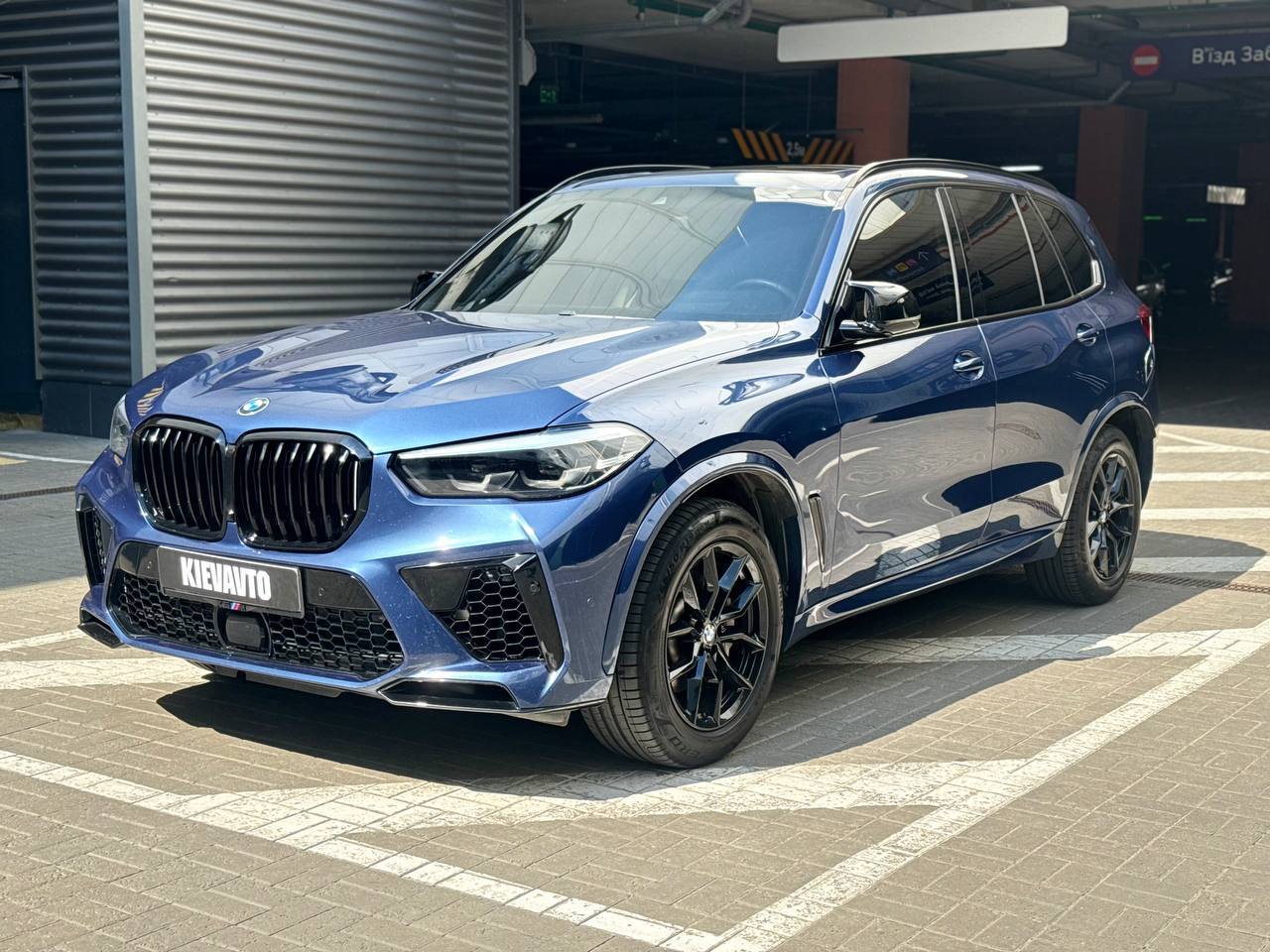 BMW X5 — фото 1