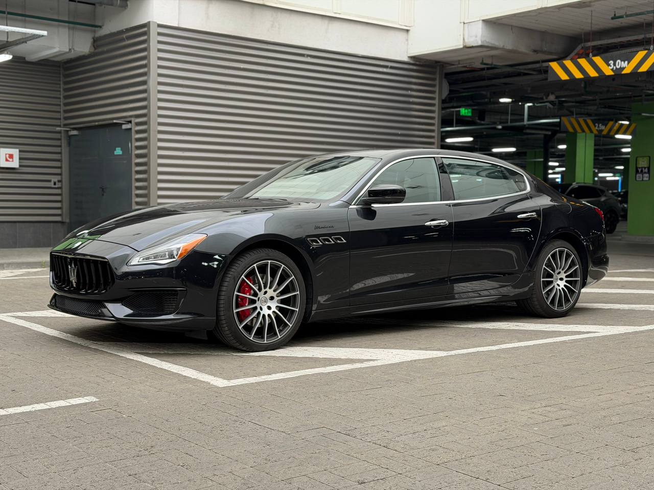 Maserati Quattroporte — фото 1
