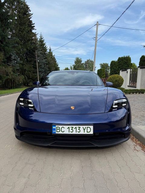 Porsche Taycan 4S