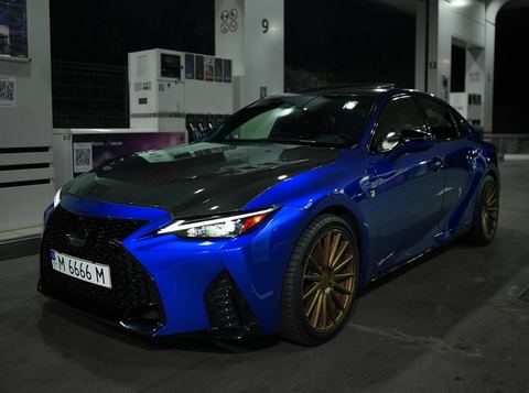 Lexus IS