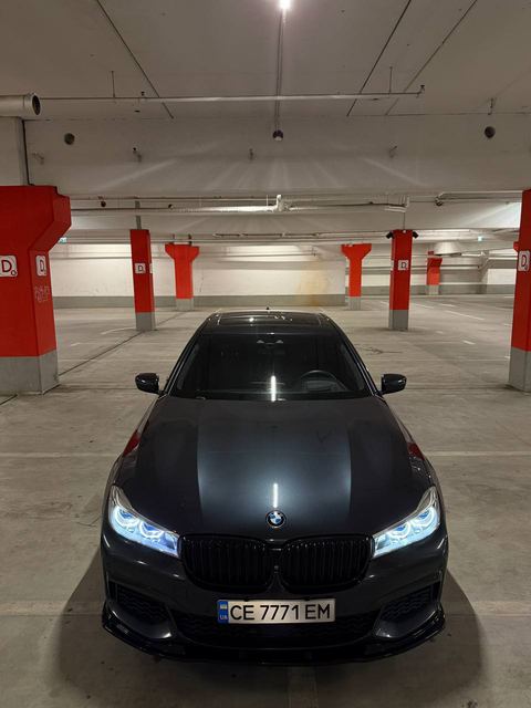 BMW 740i