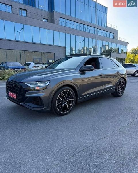 Audi SQ8
