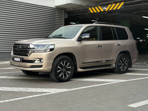 Toyota Land Cruiser 200