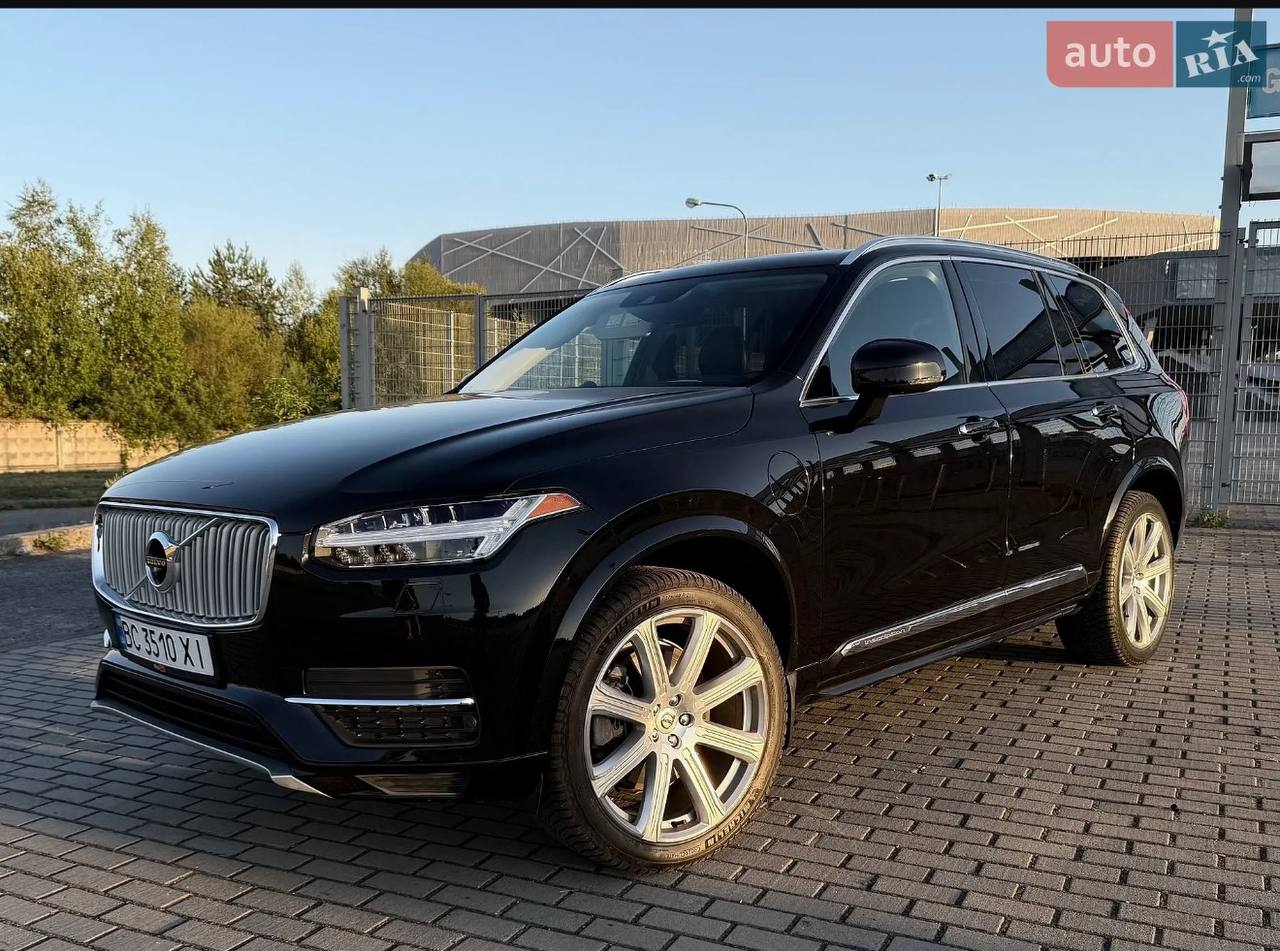 Volvo XC90 — фото 1