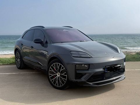 Porsche Taycan Turbo EV — фото 1