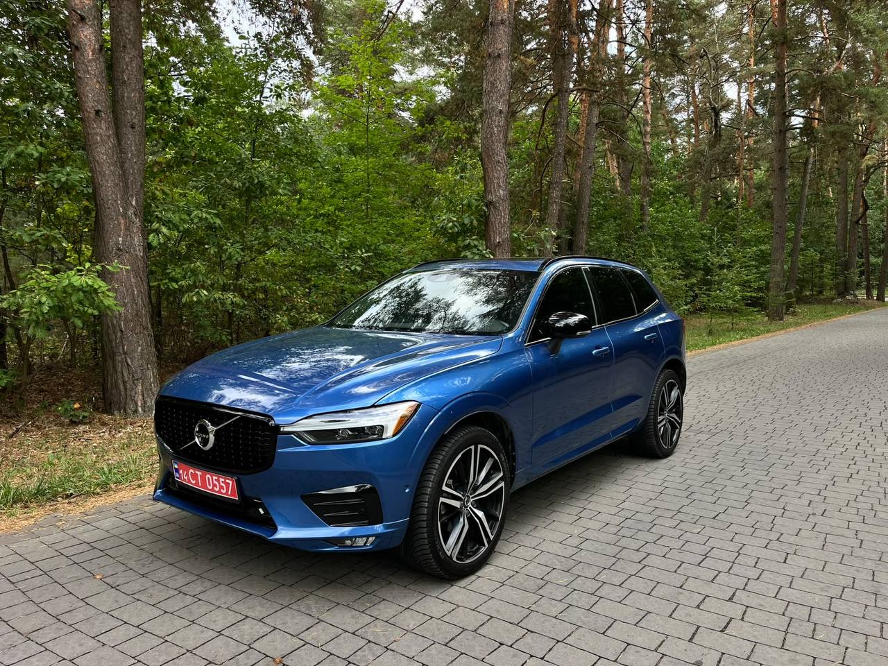 Volvo XC60 — фото 1